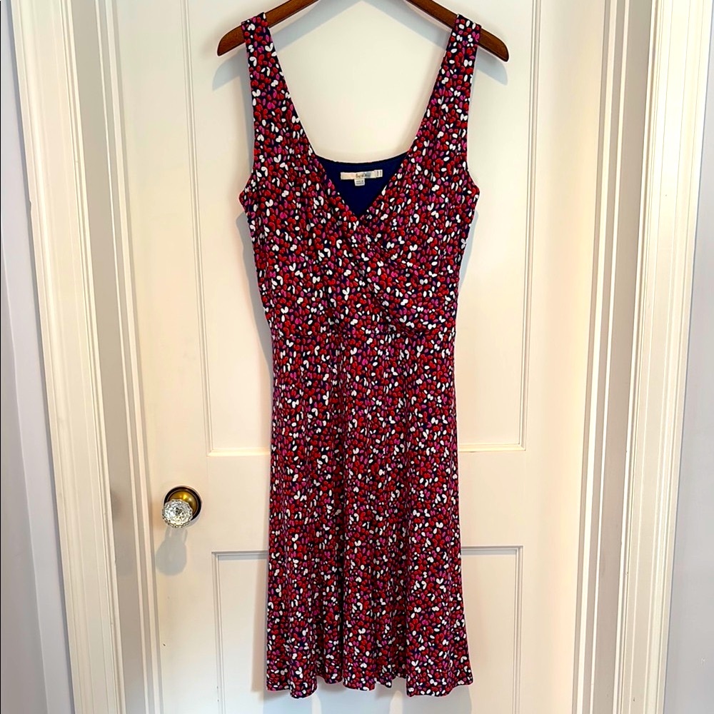 Boden Willa surplice neckline navy blue sundress with pink, red, & white shapes